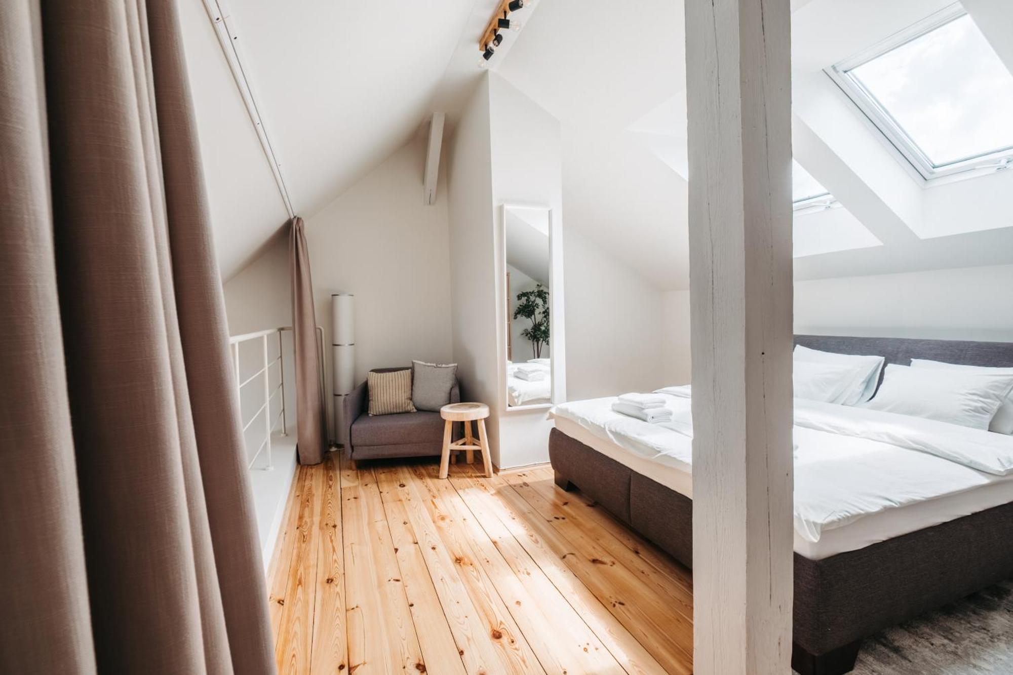 Apartment Modern Sunlit Loft With A/c In Prime Location Prague